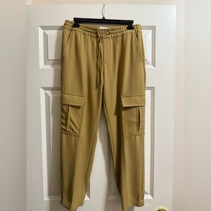 Banana Republic Khaki Cargo Pants
